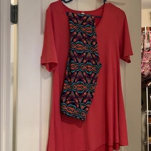 Lula roe Top and OS leggings